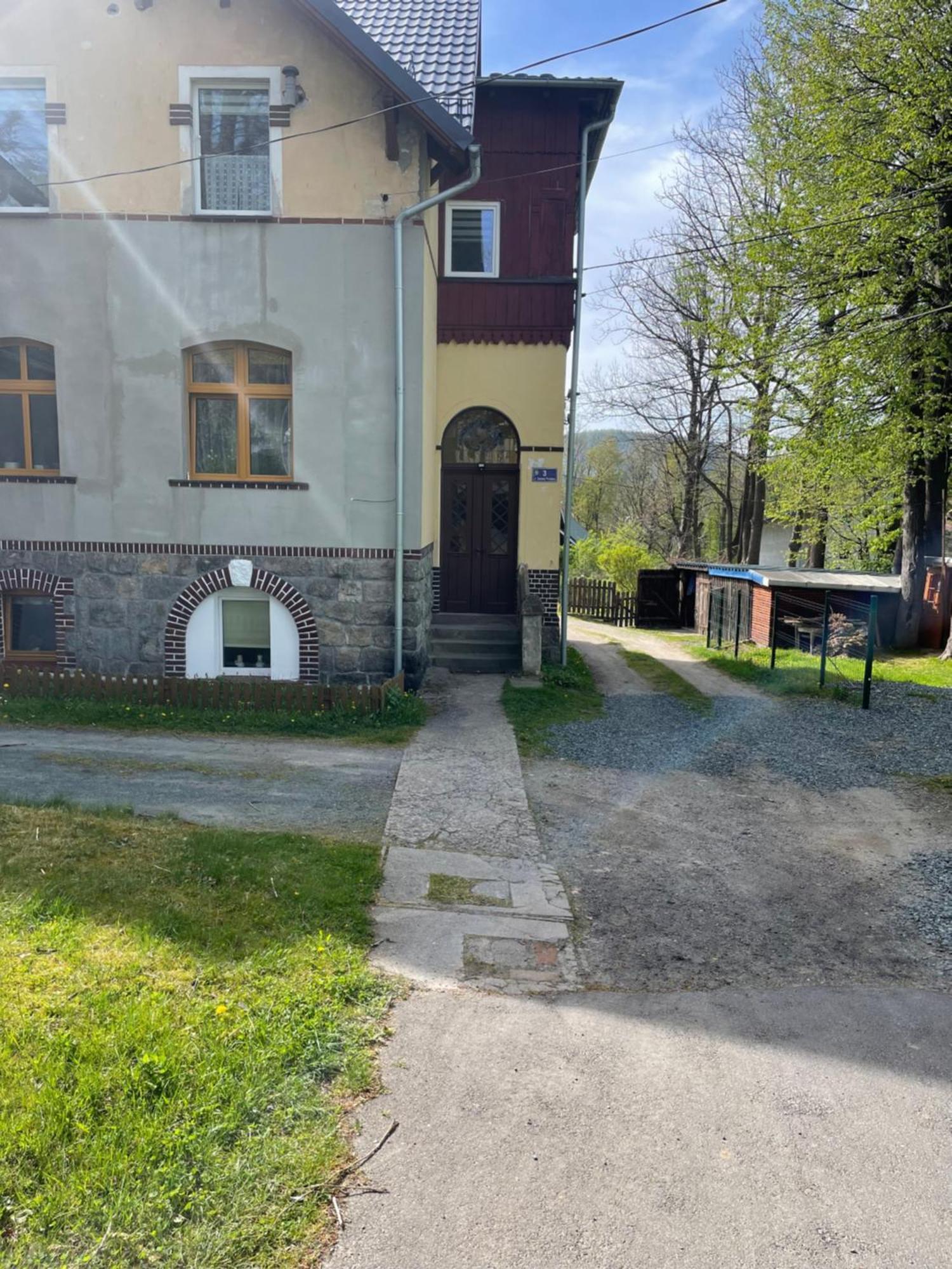 Przystanek - Ul Komuny Paryskiej 3 Apartment Karpacz